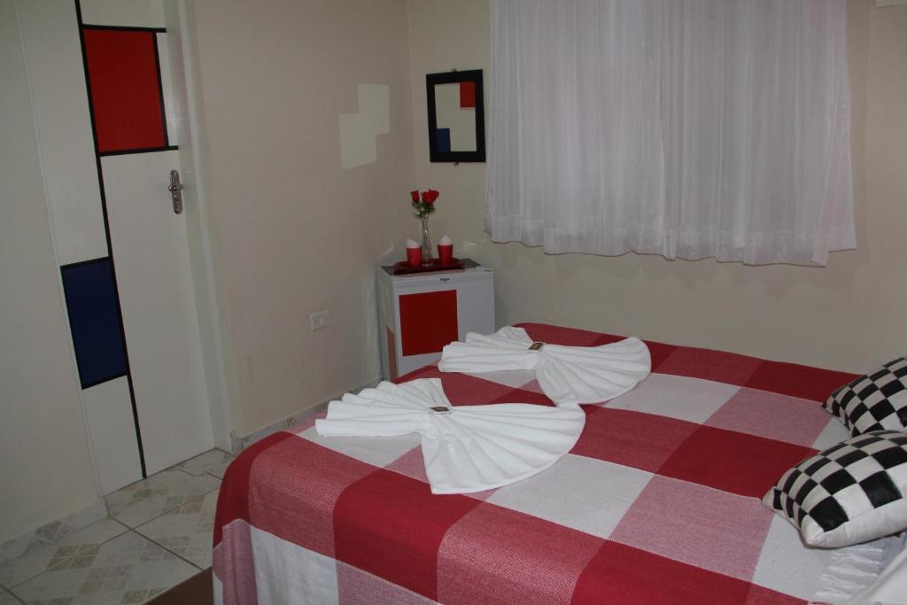 Pousada Recanto Domus Ubatuba Ruang foto